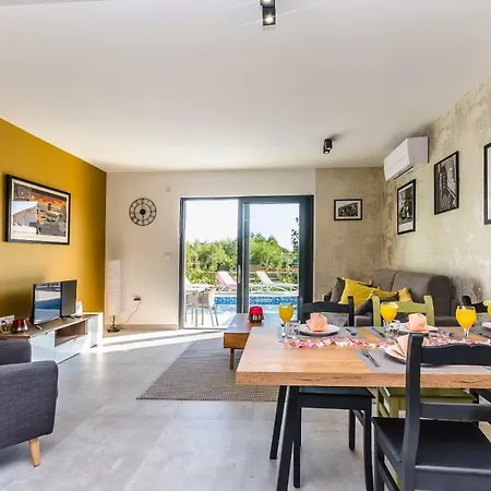 Adriana Ii Apartment *