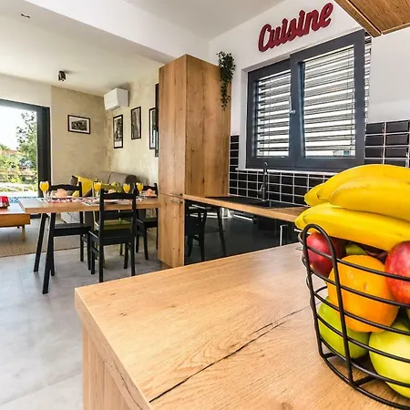 Adriana Ii Apartment Srima