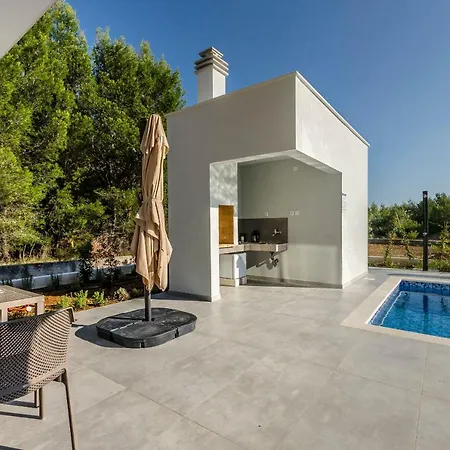 Adriana Ii Apartment *