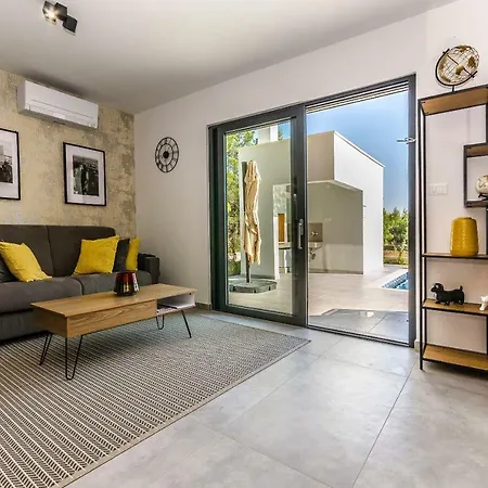 Adriana Ii Apartment Srima