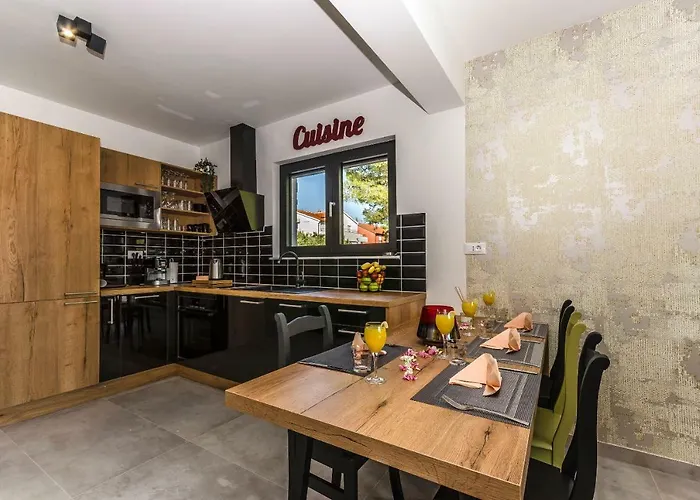 Apartman Adriana Ii *