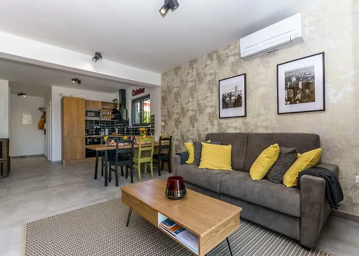 Apartman Adriana Ii *